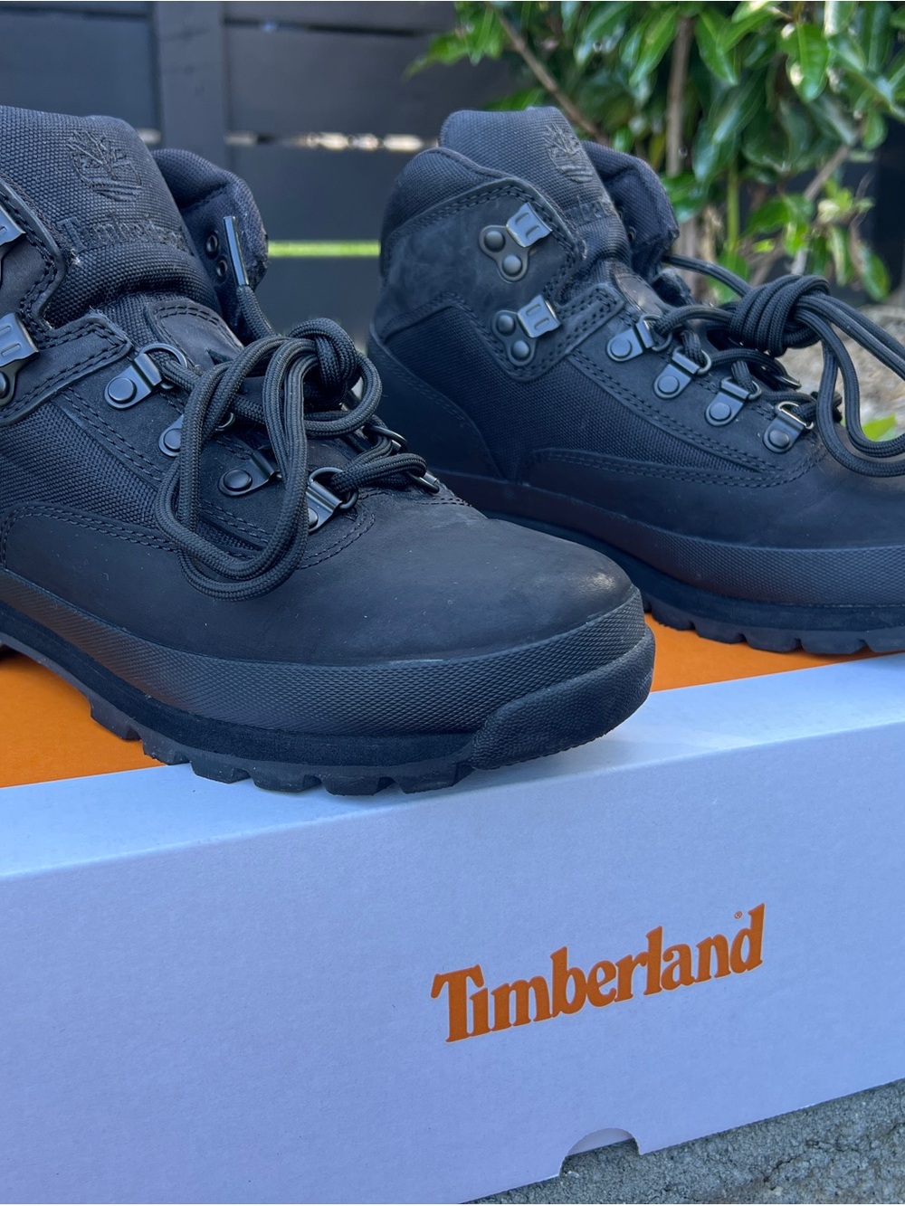 NIB Timberland Men's All-Black Rugged Hiking Boots Size Men’s US 6W